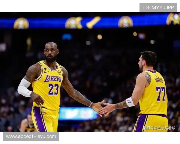 詹姆斯携湖人再度冲击总冠军目标 新赛季NBA焦点战役即将打响