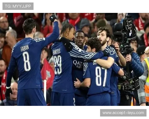 豪门对决上演巅峰之战联赛格局或将重塑引发球迷热议影响争冠走势