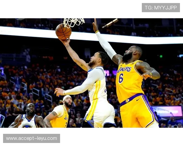 NBA季后赛争夺白热化巨星对决引爆联盟格局新变局观察深度解析 NBA季后赛争夺白热化巨星对决引爆联盟格局新变局观察深度解析