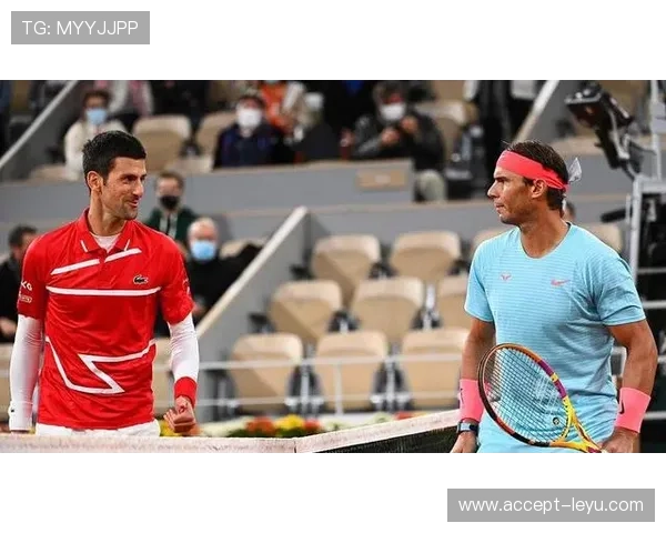 德约科维奇连续夺冠 展现硬地赛场统治力与精神风采 德约科维奇连续夺冠 展现硬地赛场统治力与精神风采