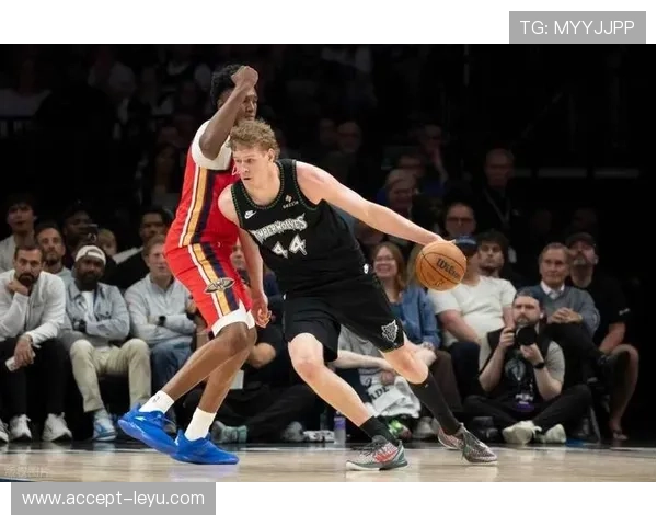 森林狼近期状态回暖核心球员爆发季后赛席位争夺进入白热化阶段 森林狼近期状态回暖核心球员爆发季后赛席位争夺进入白热化阶段