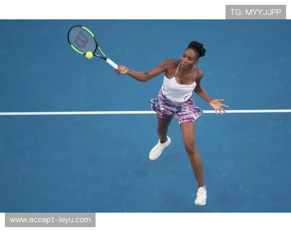 世界网球锦标赛落幕 小威强势复出夺冠引爆全场热议