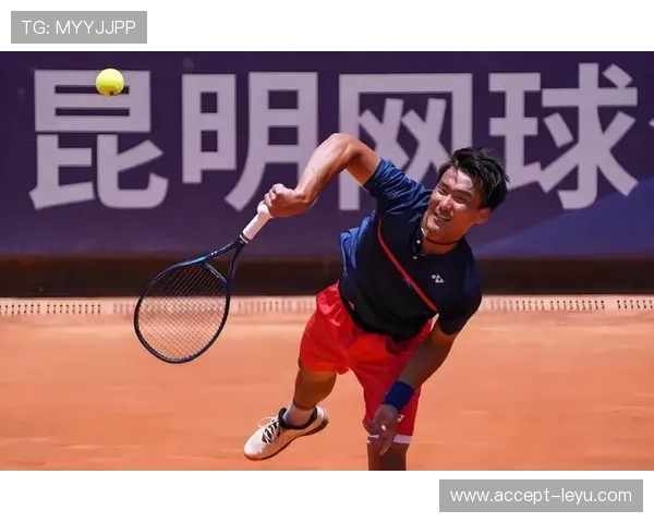 网球赛场风云再起新星挑战老将引发关注